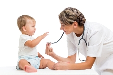 Pneumonitë pediatrike. SIP: jo alarmim, jo panik dhe përdorim i duhur i antibiotikëve